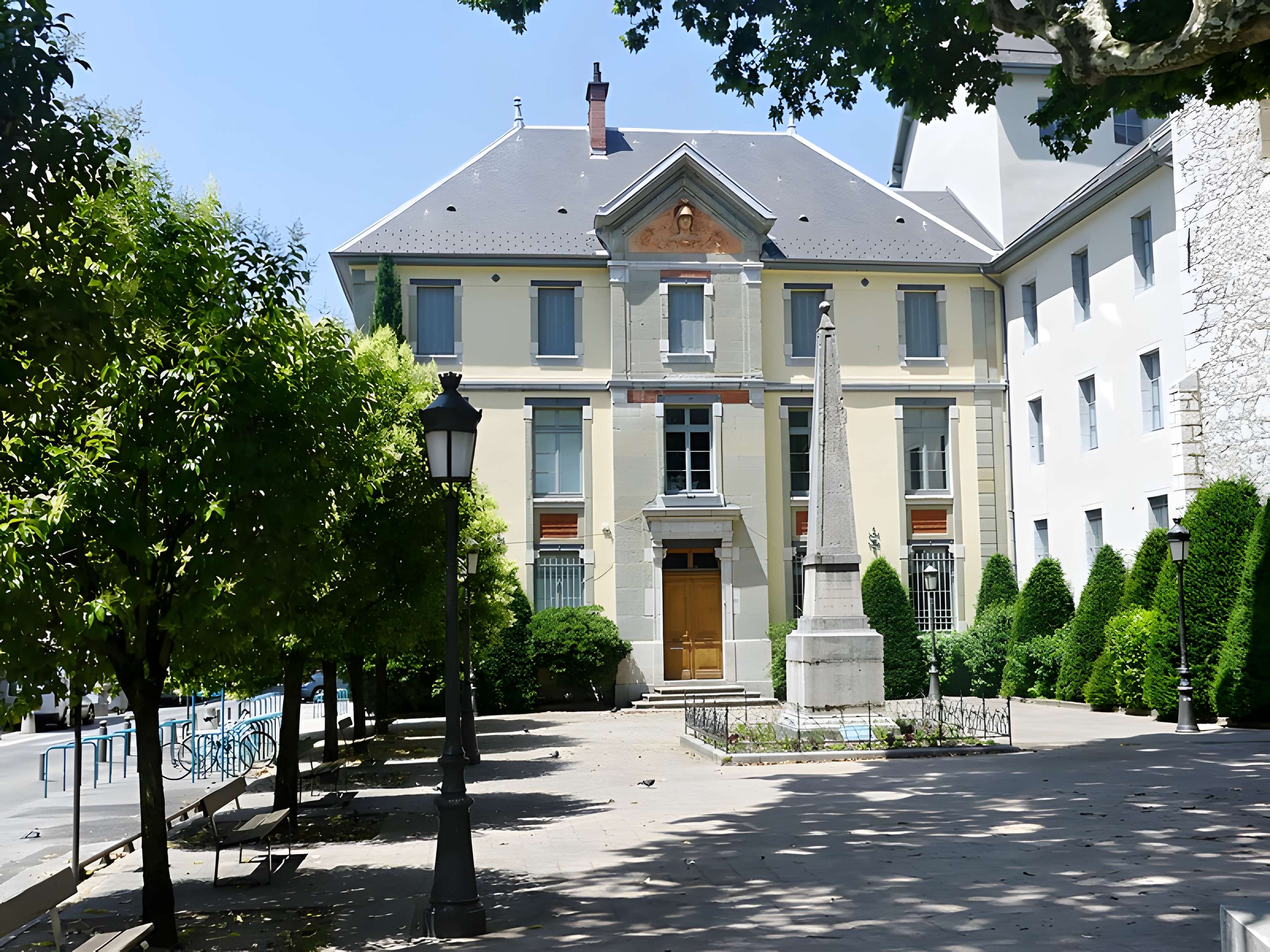 Lycée de garçons