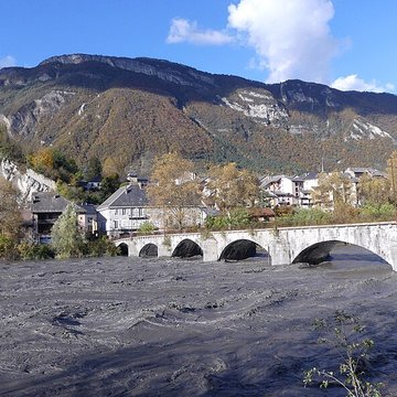 Pont Morens également sur commune de Montmélian
