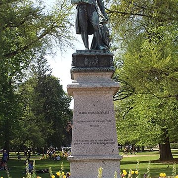 Statue de Berthollet