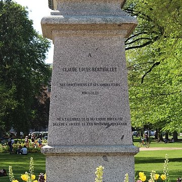 Statue de Berthollet