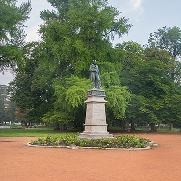 Statue de Berthollet
