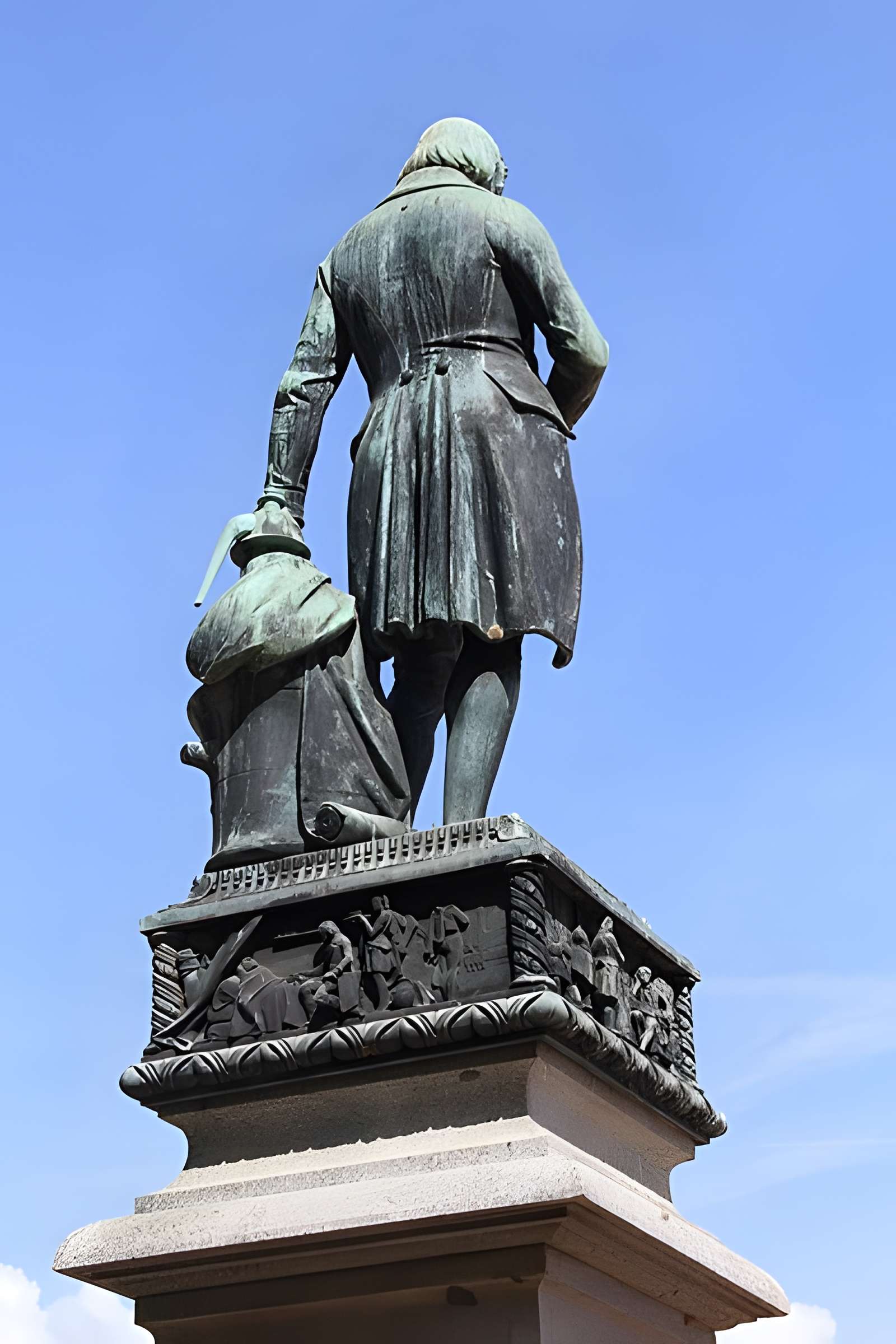 Statue de Berthollet