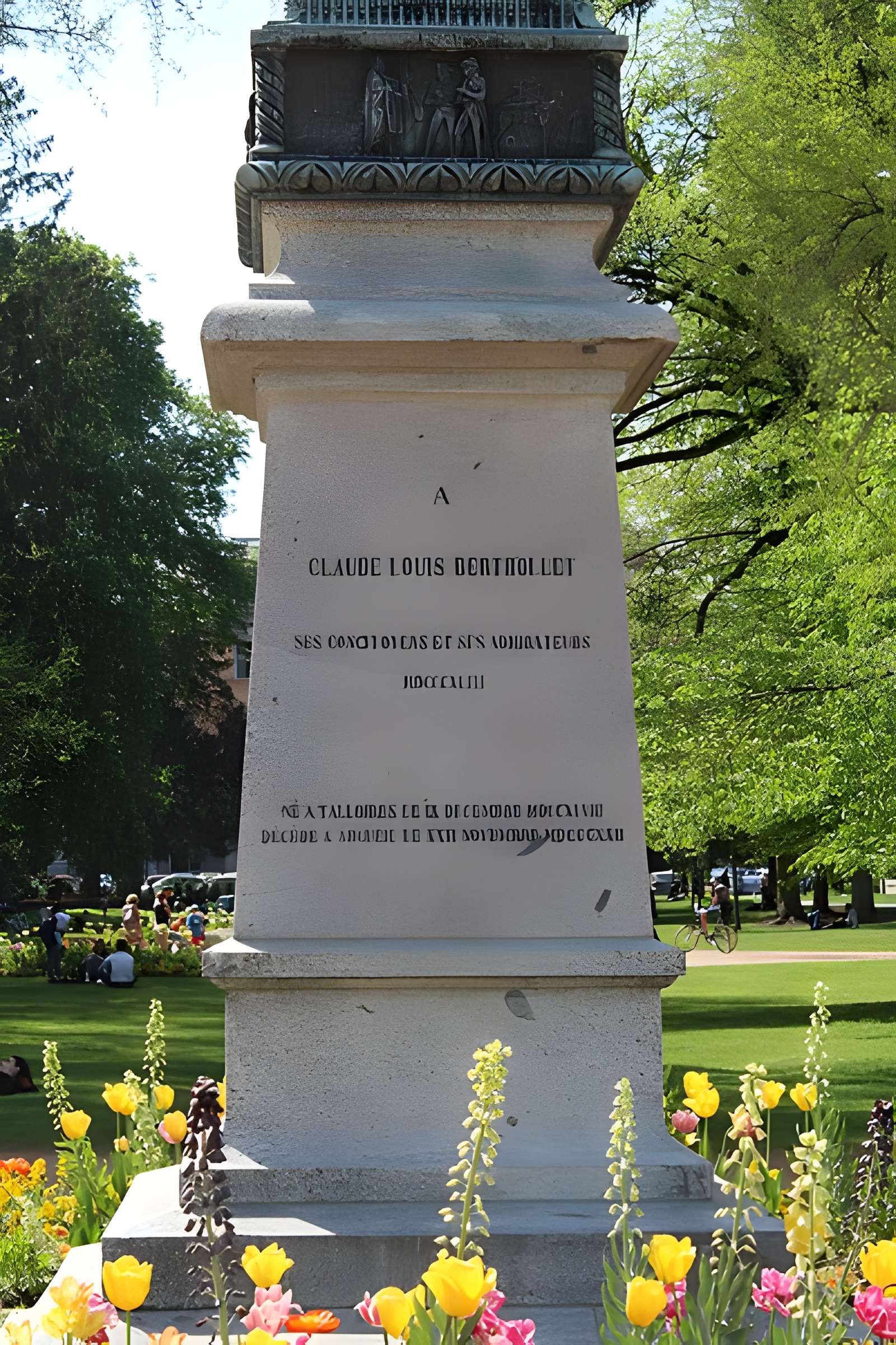 Statue de Berthollet