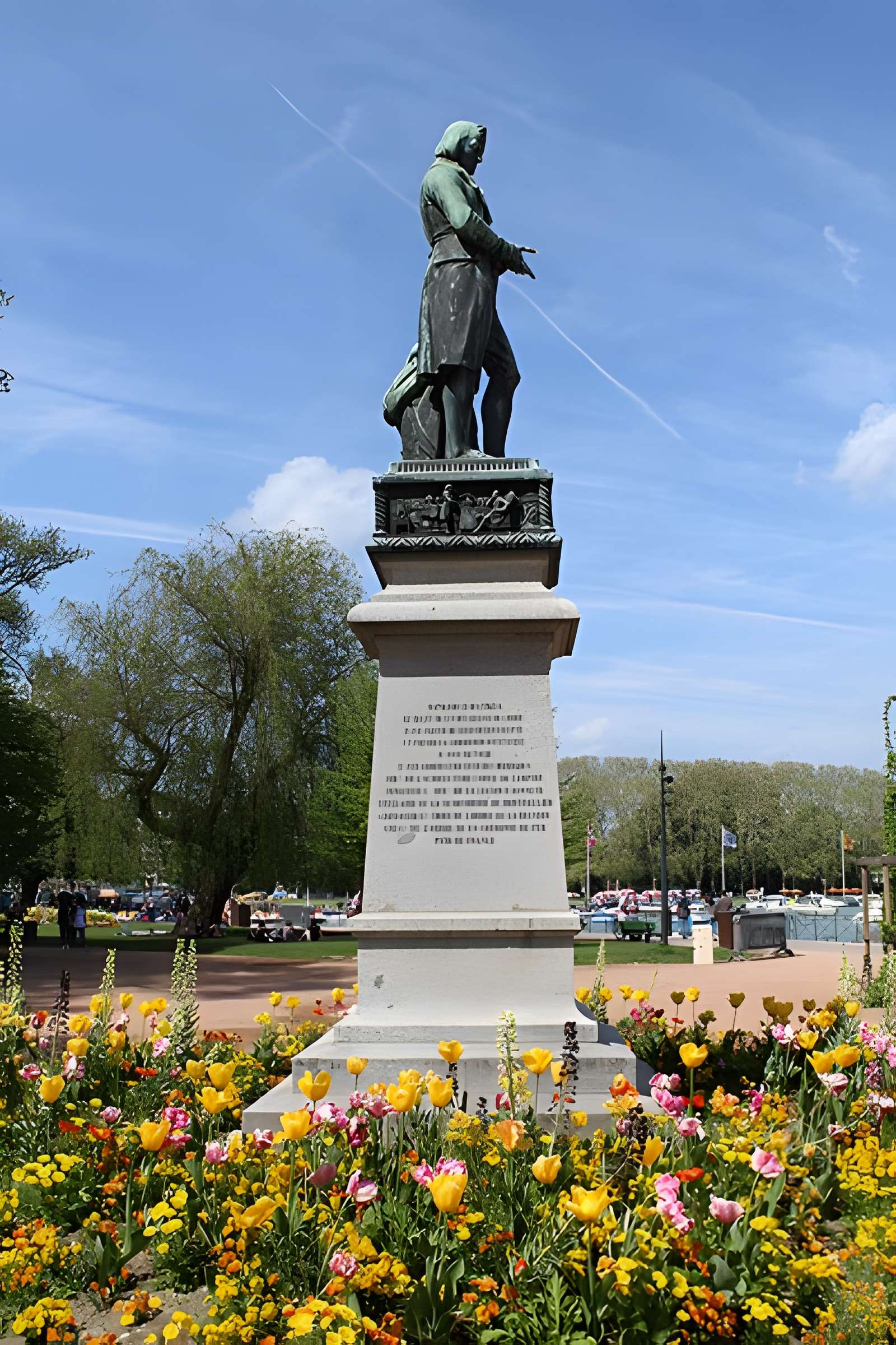 Statue de Berthollet
