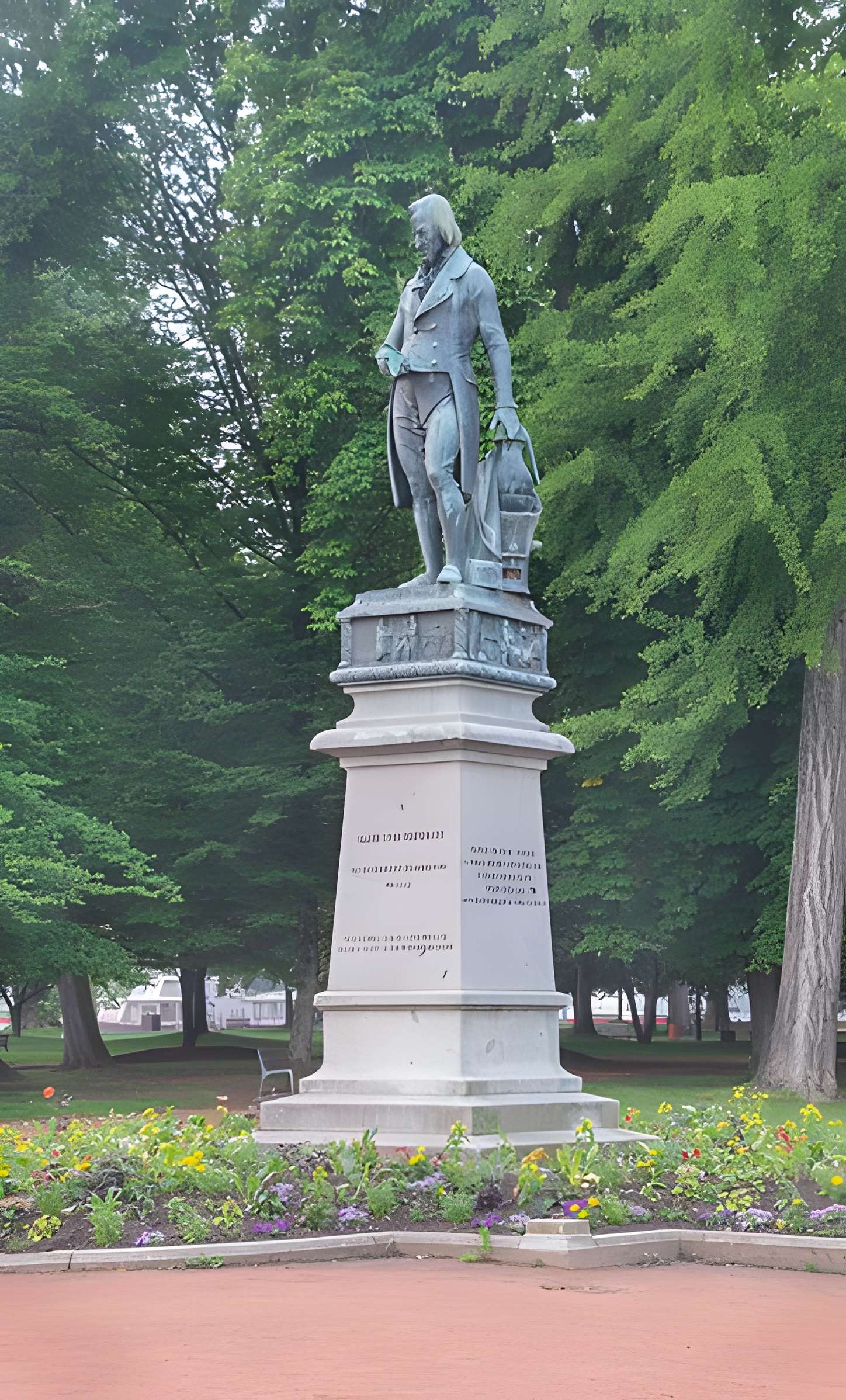 Statue de Berthollet