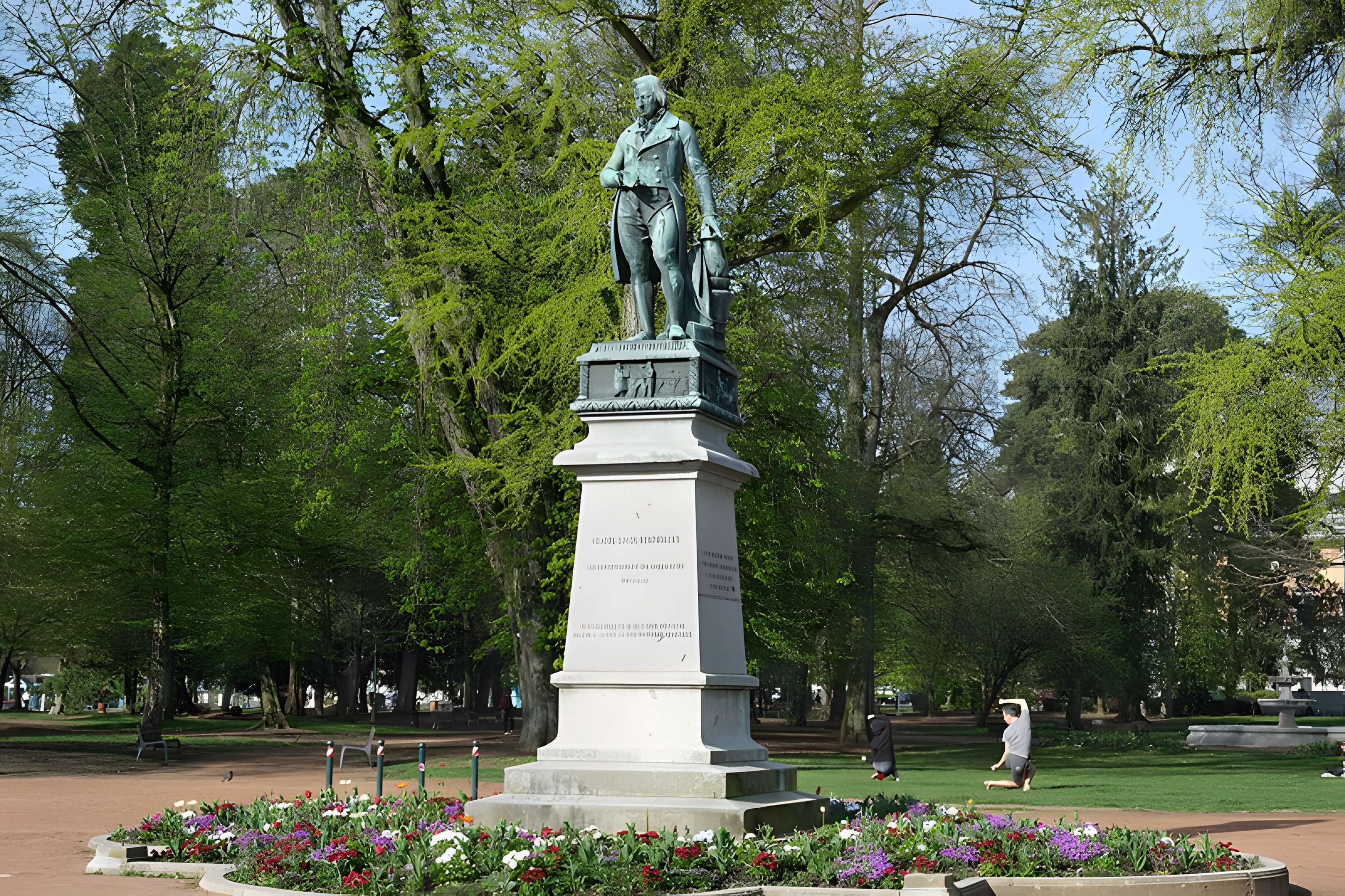 Statue de Berthollet