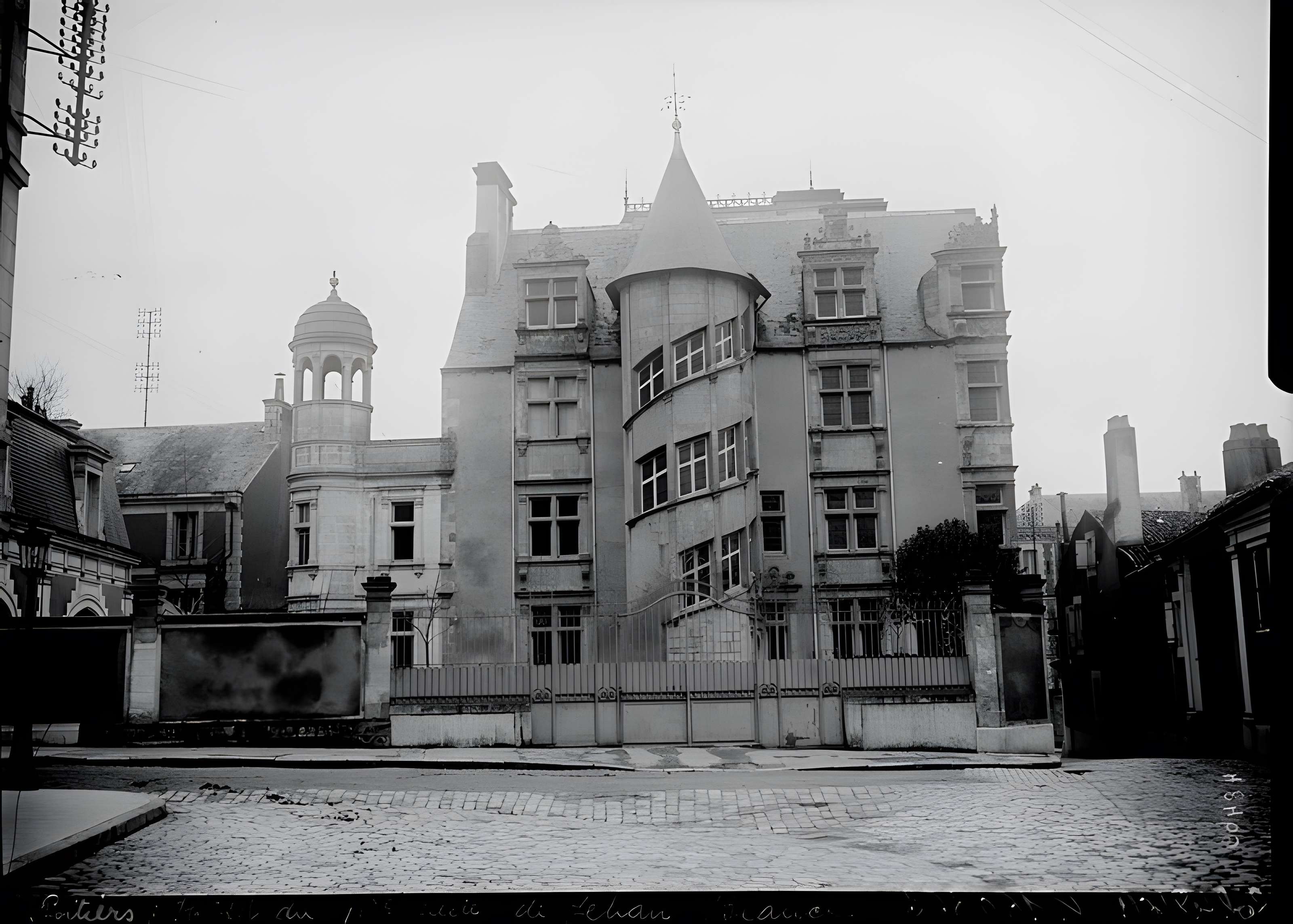 Hôtel Jean Beaucé à Poitiers