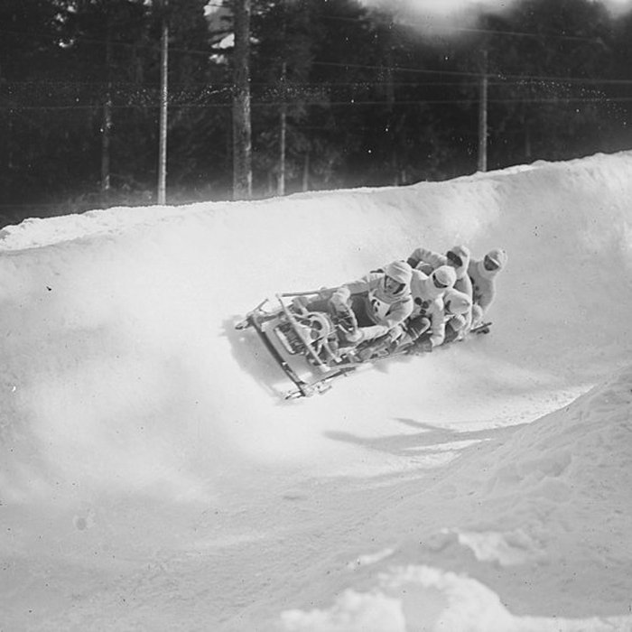 Photo de Ancienne piste de bobsleigh