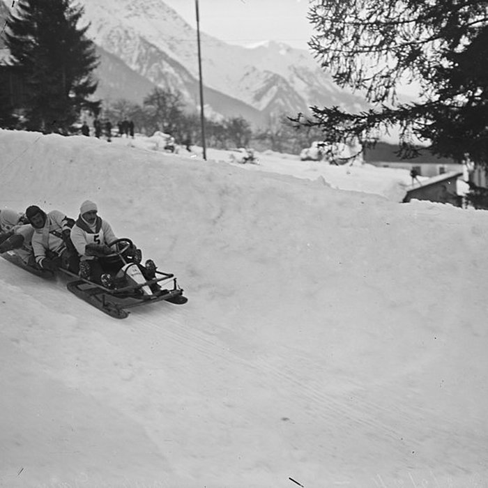 Photo de Ancienne piste de bobsleigh