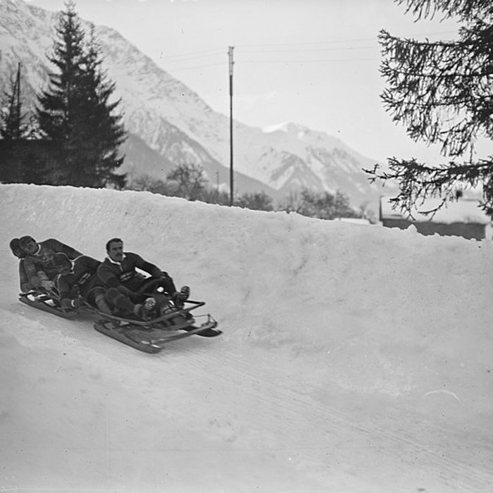Photo de Ancienne piste de bobsleigh