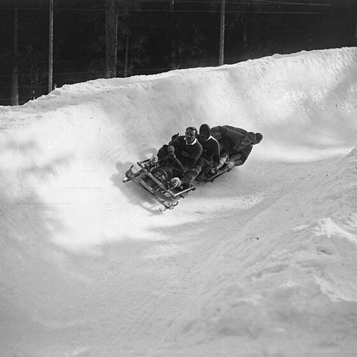 Photo de Ancienne piste de bobsleigh