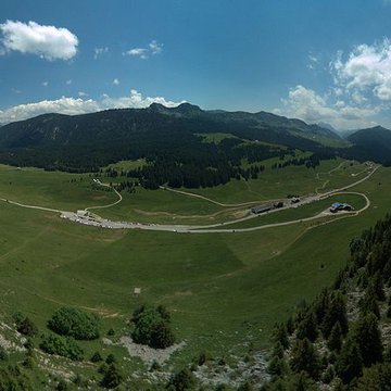Monument à la Résistance du plateau des Glières