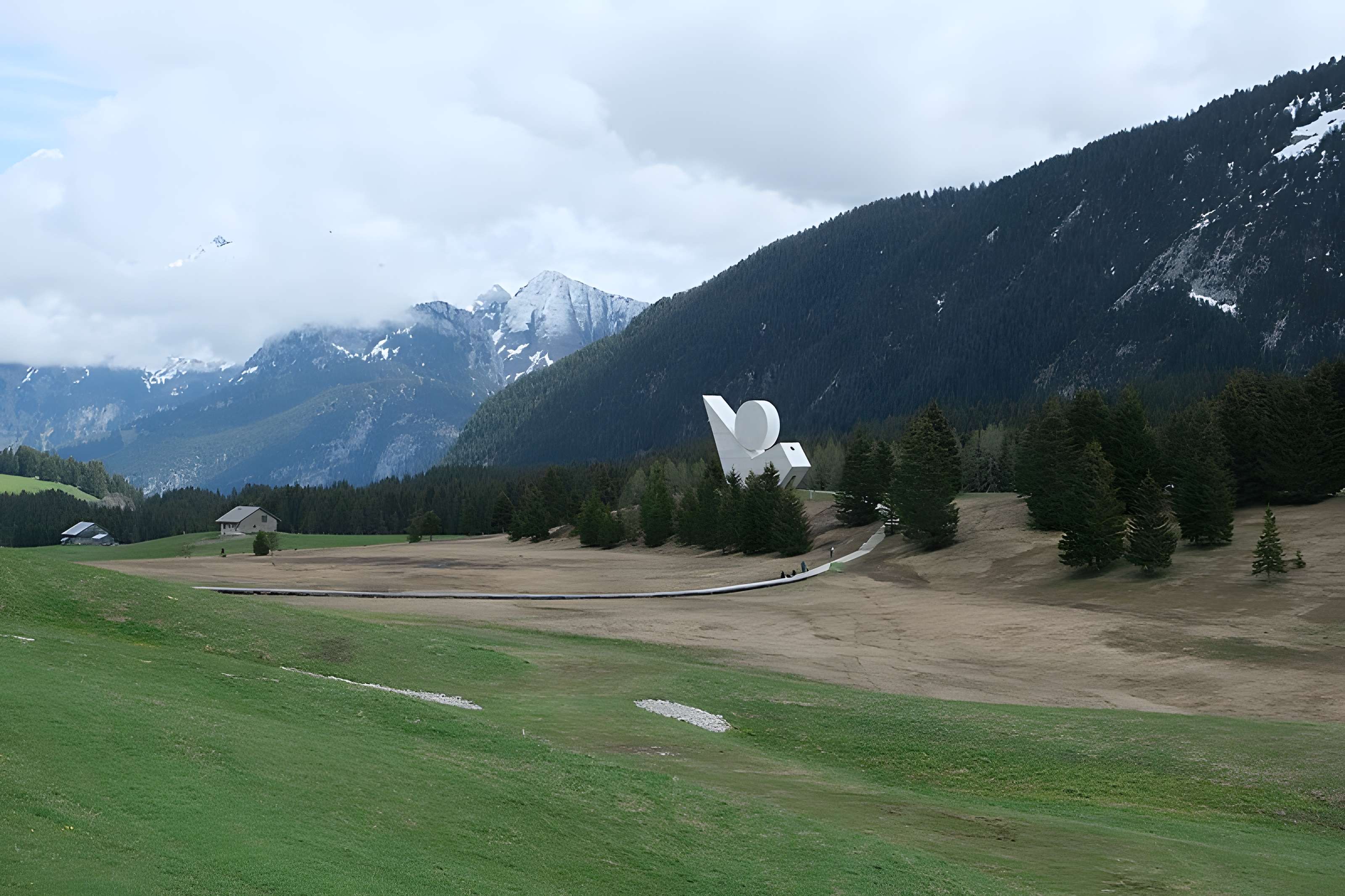 Monument à la Résistance du plateau des Glières