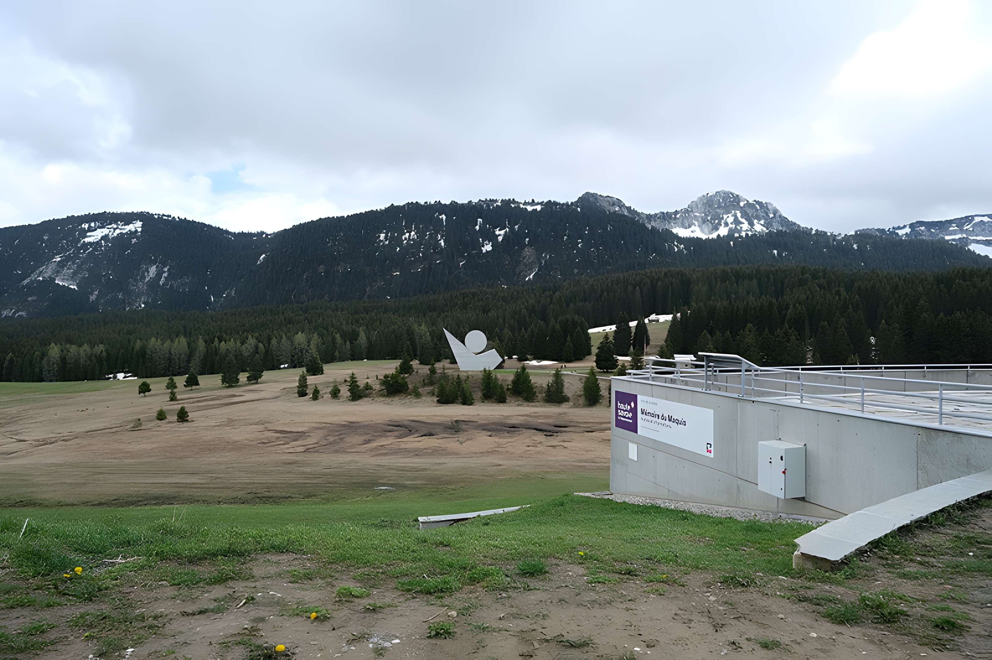 Monument à la Résistance du plateau des Glières