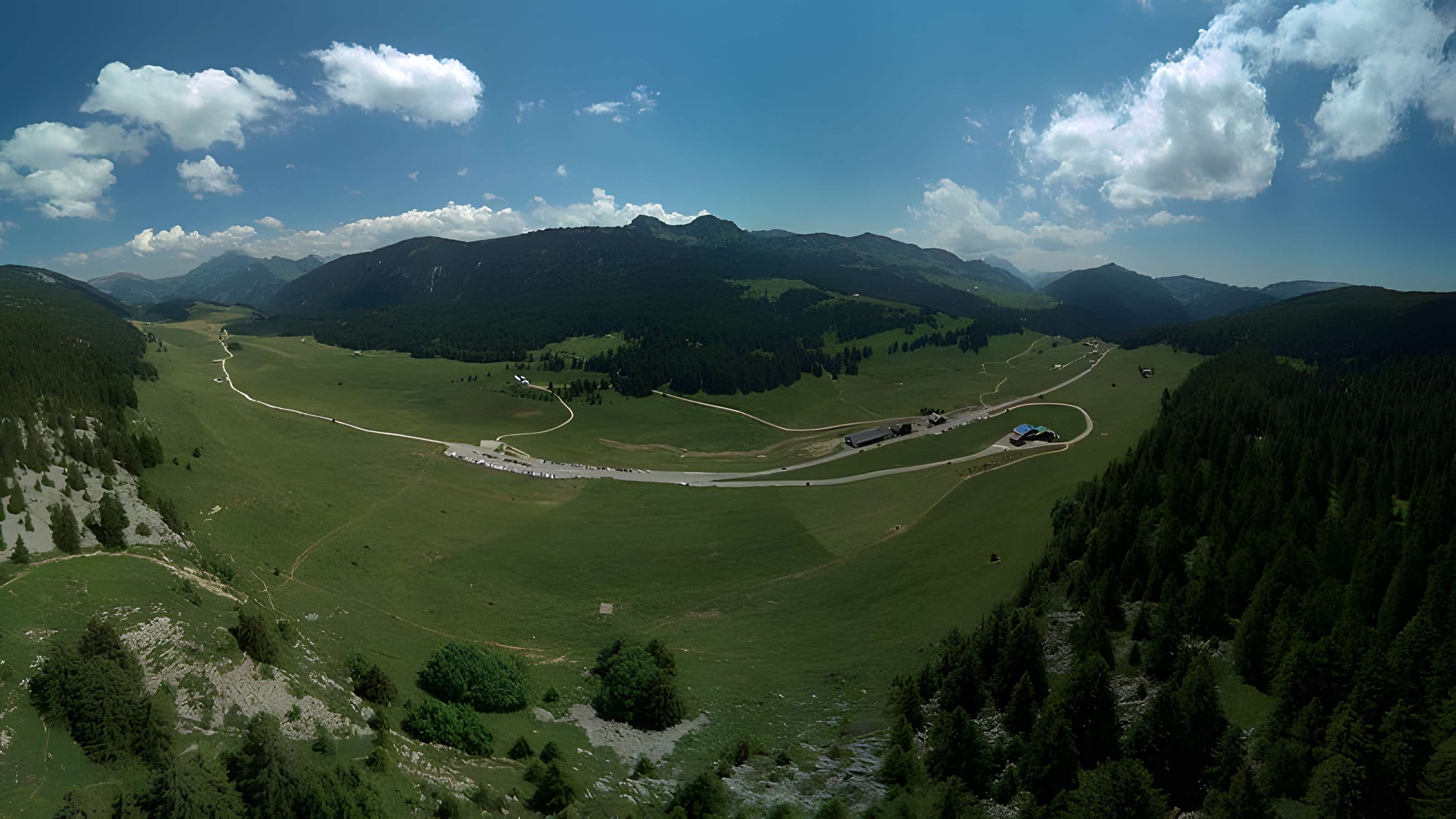 Monument à la Résistance du plateau des Glières