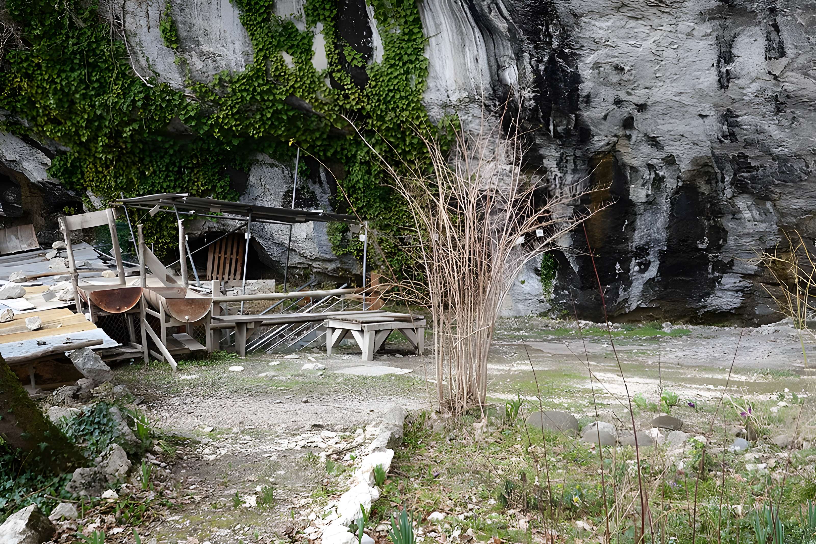 Abri sous roche dénommé La Vieille Eglise