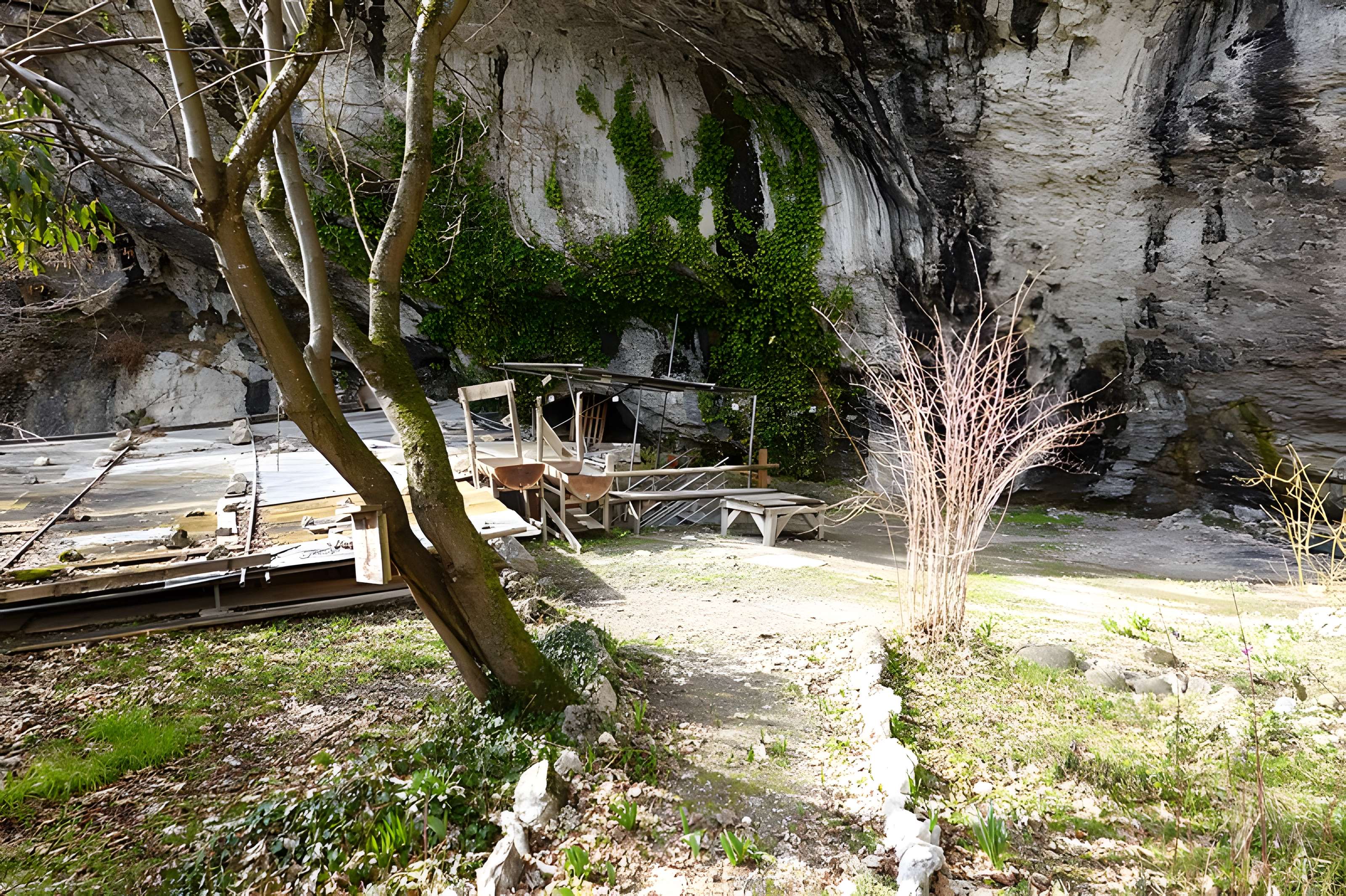 Abri sous roche dénommé La Vieille Eglise