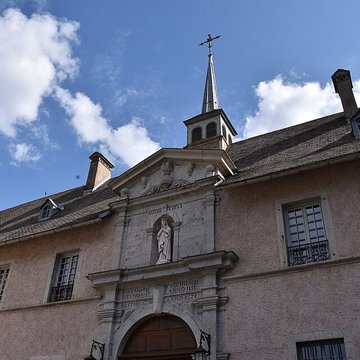Ancienne chartreuse, actuellement couvent de Carmélites