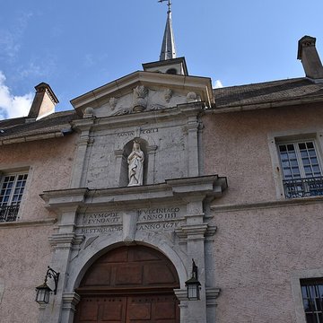 Ancienne chartreuse, actuellement couvent de Carmélites