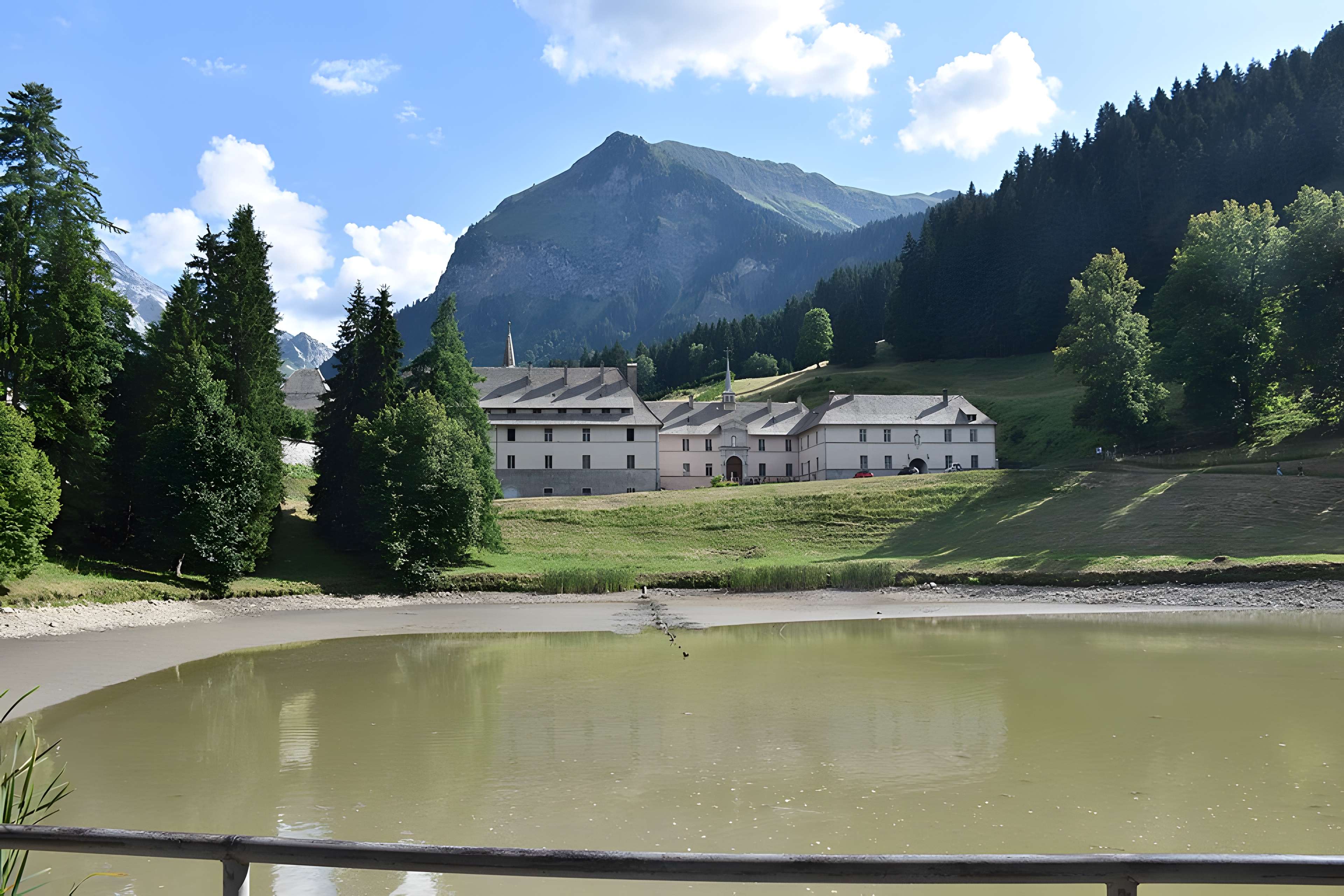 Ancienne chartreuse, actuellement couvent de Carmélites
