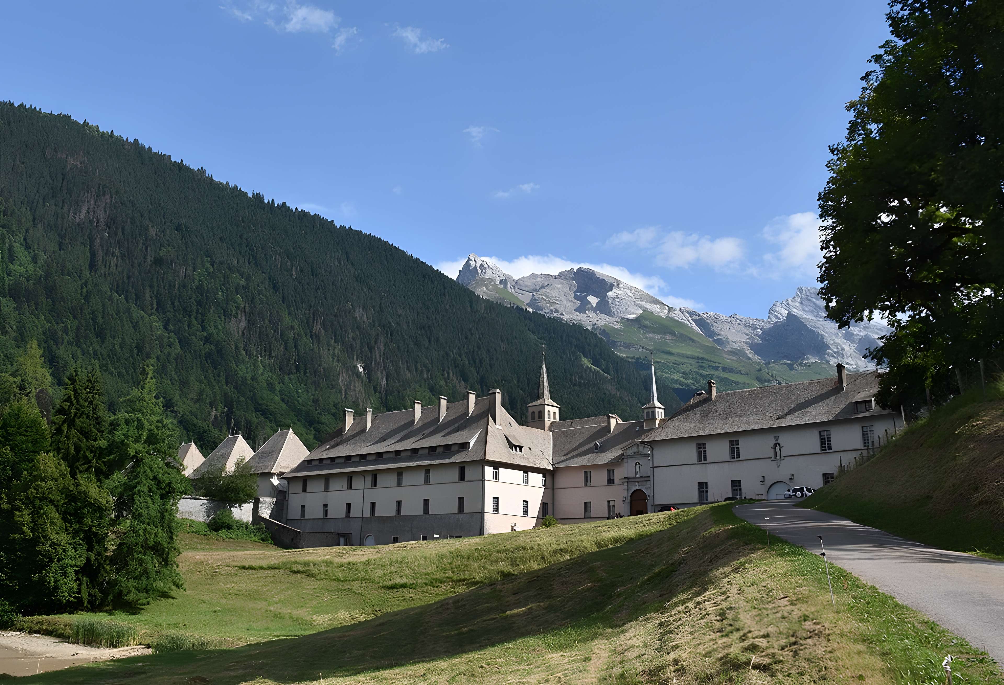 Ancienne chartreuse, actuellement couvent de Carmélites