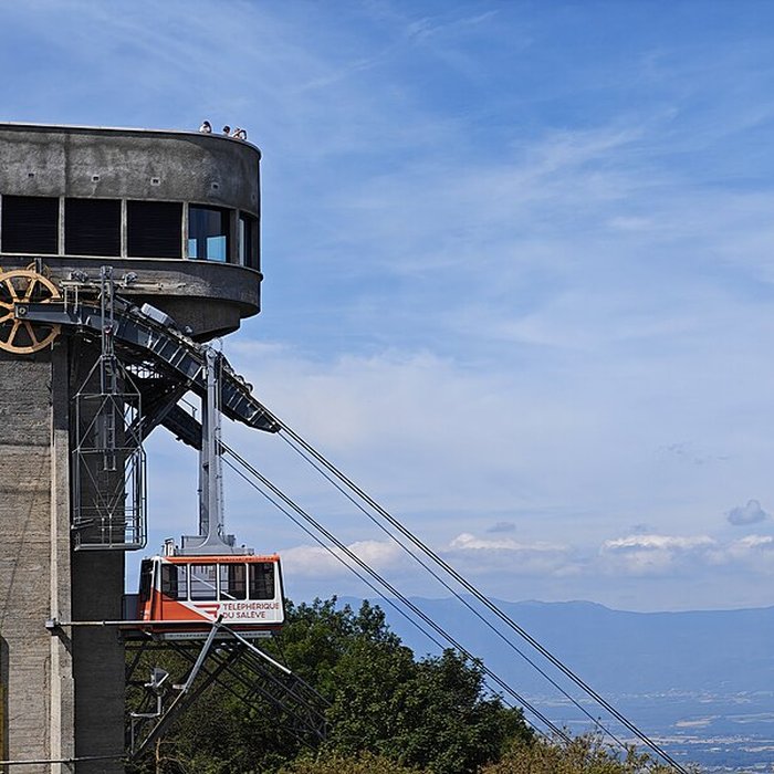 Photo de Gare haute du téléphérique du Salève