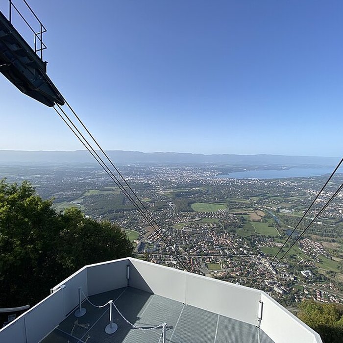 Photo de Gare haute du téléphérique du Salève