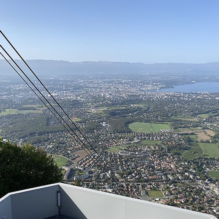 Photo de Gare haute du téléphérique du Salève