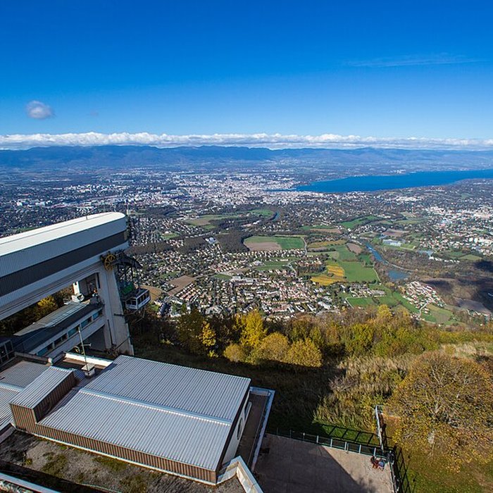 Photo de Gare haute du téléphérique du Salève