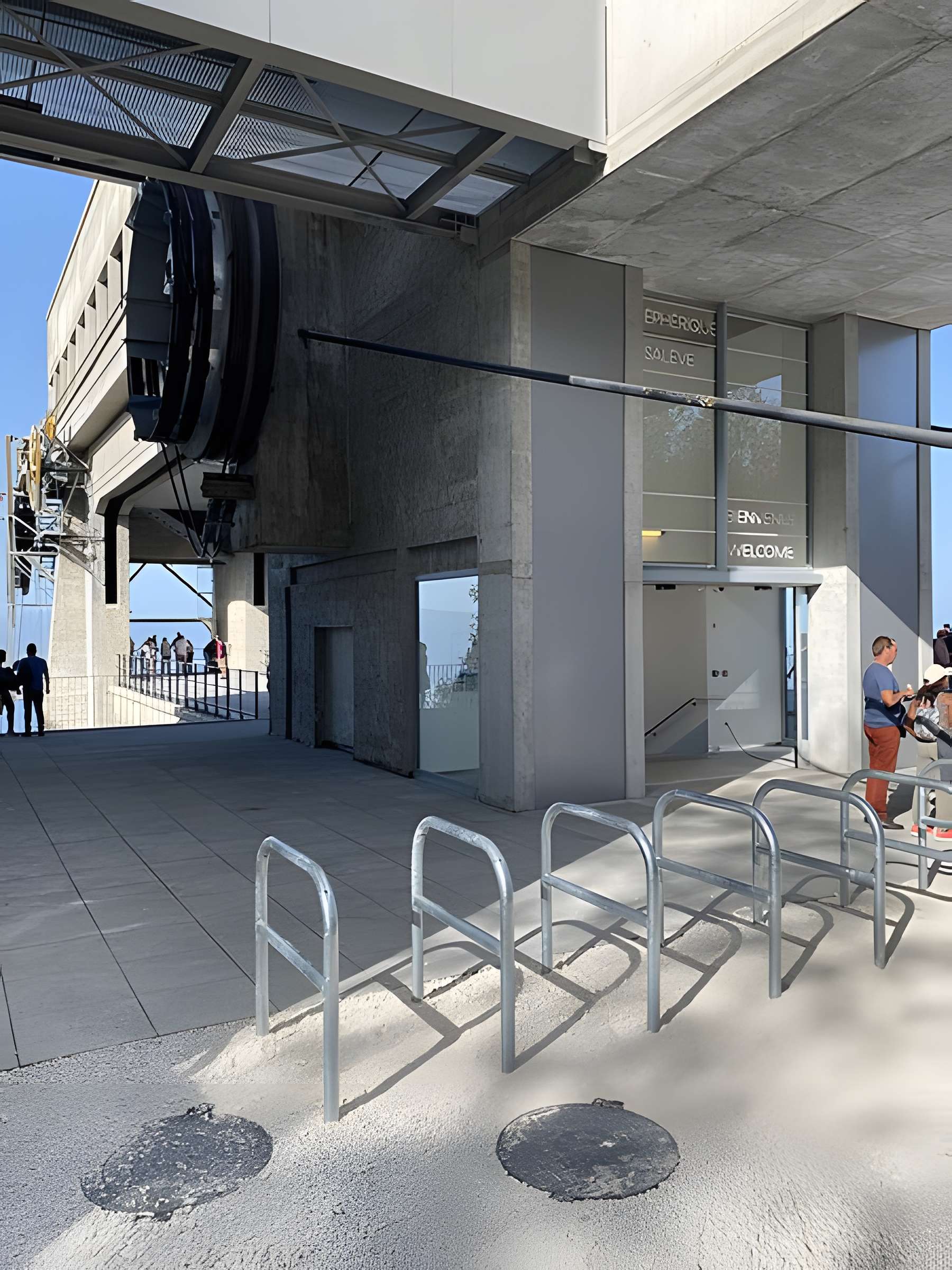 Gare haute du téléphérique du Salève