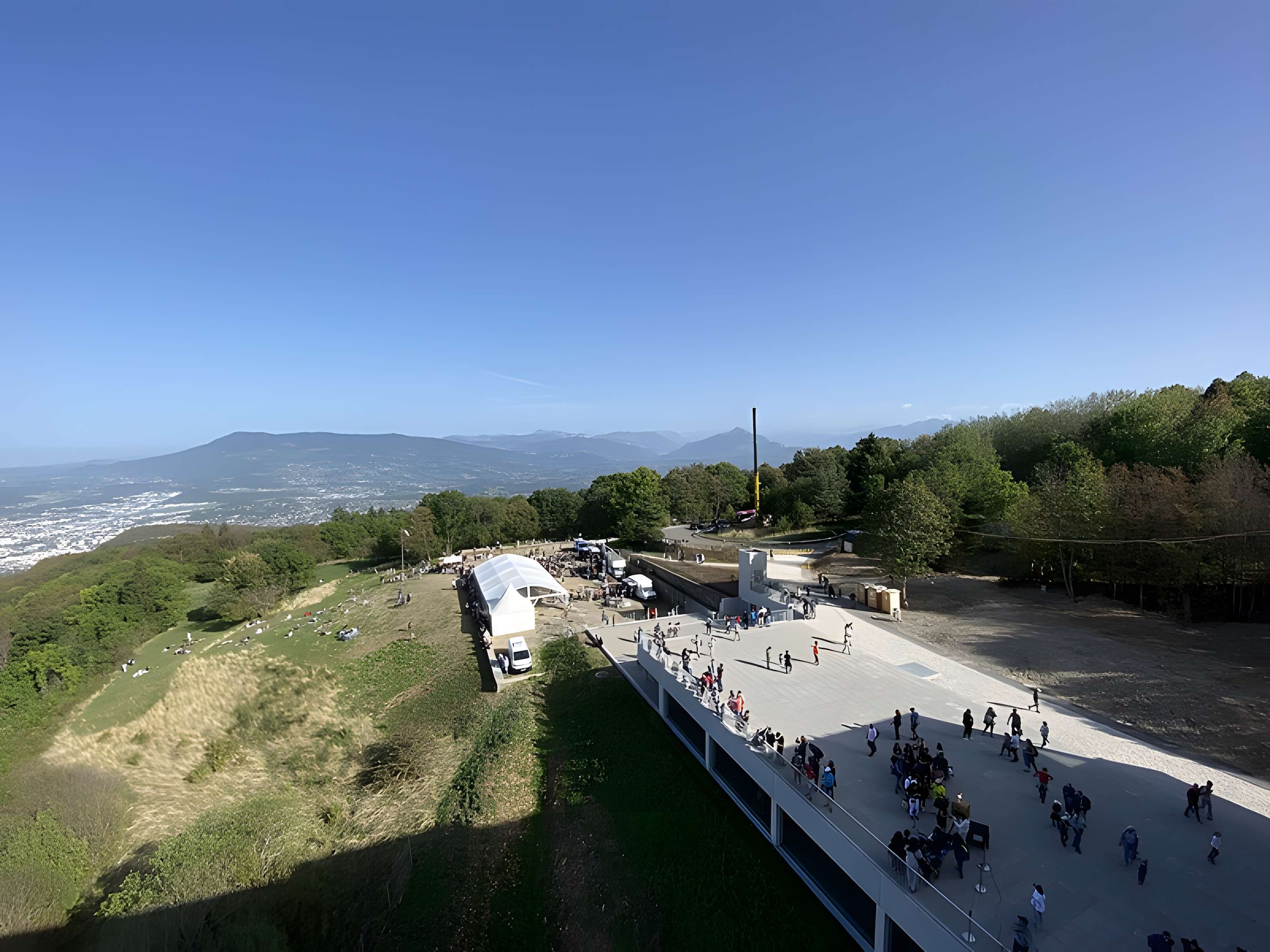 Gare haute du téléphérique du Salève
