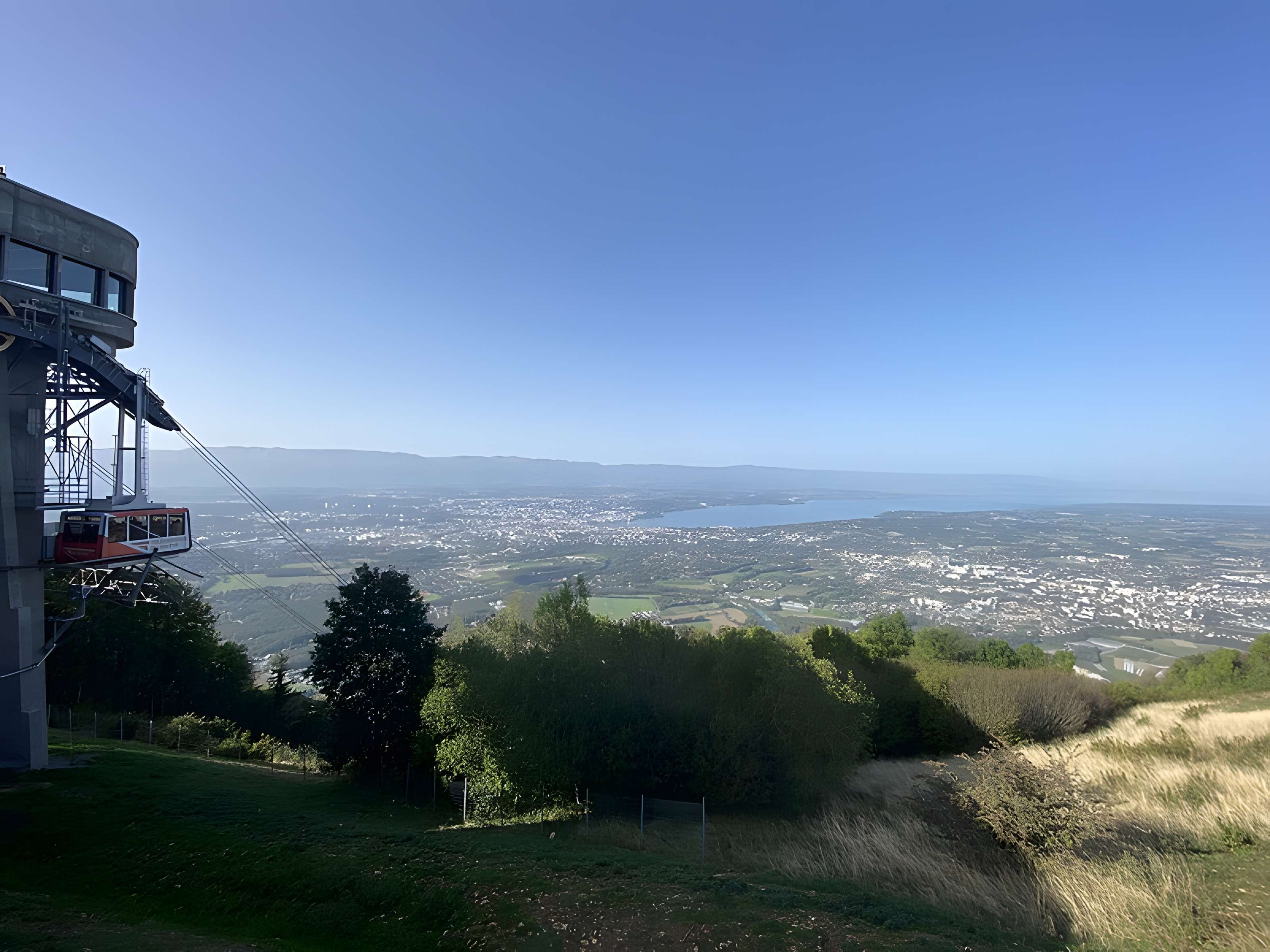 Gare haute du téléphérique du Salève