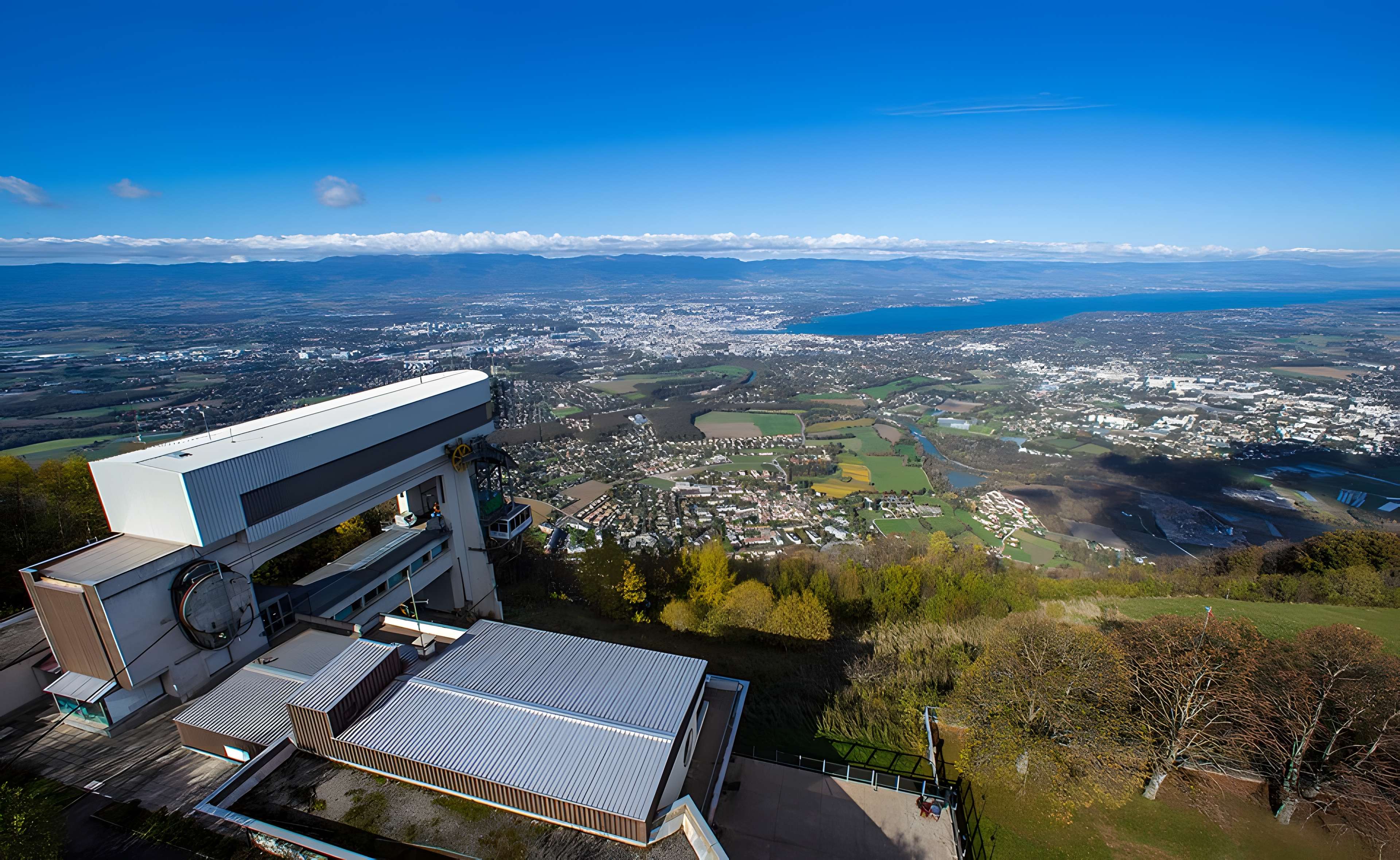 Gare haute du téléphérique du Salève