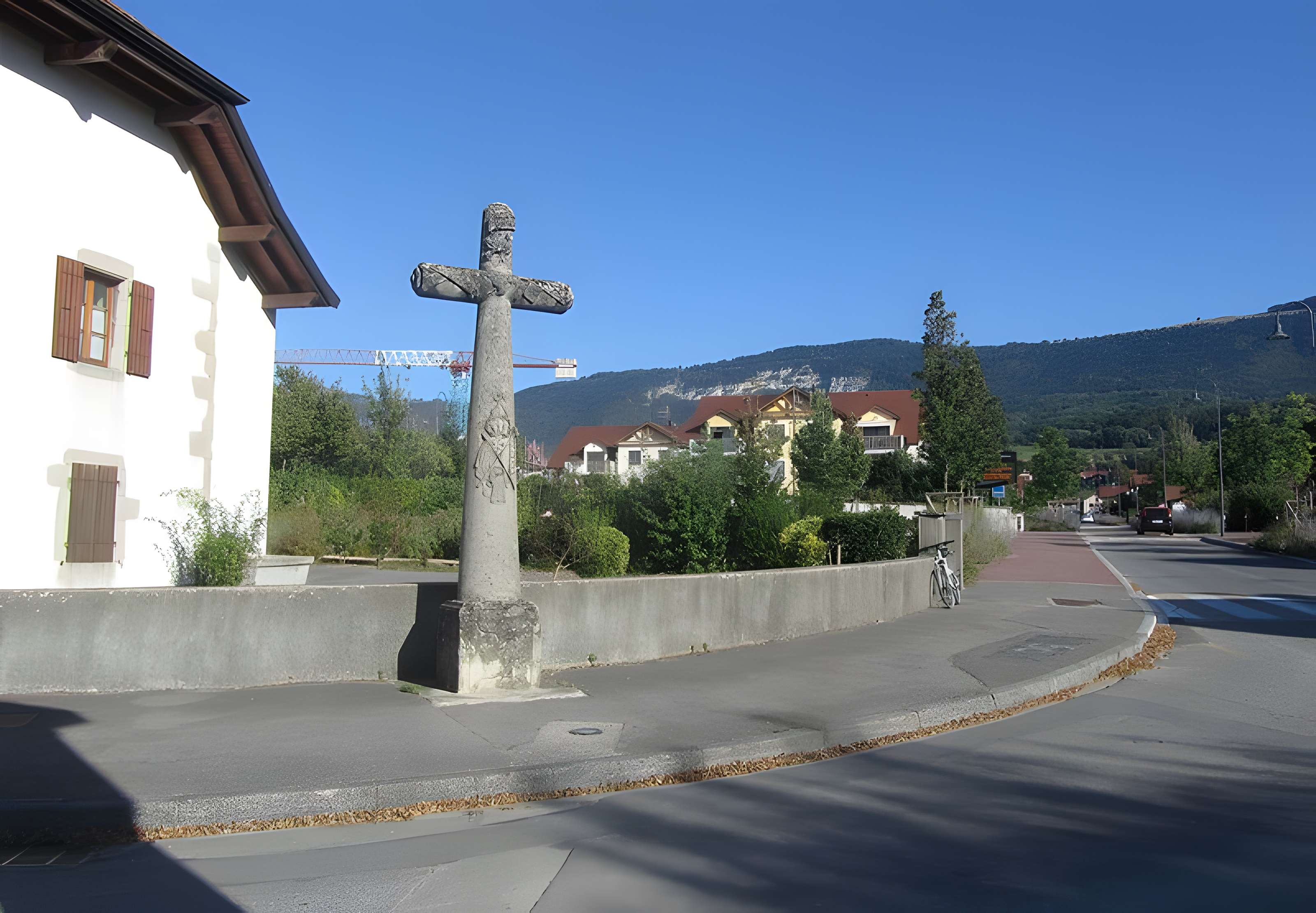 Croix de carrefour dite Croix du chef-lieu