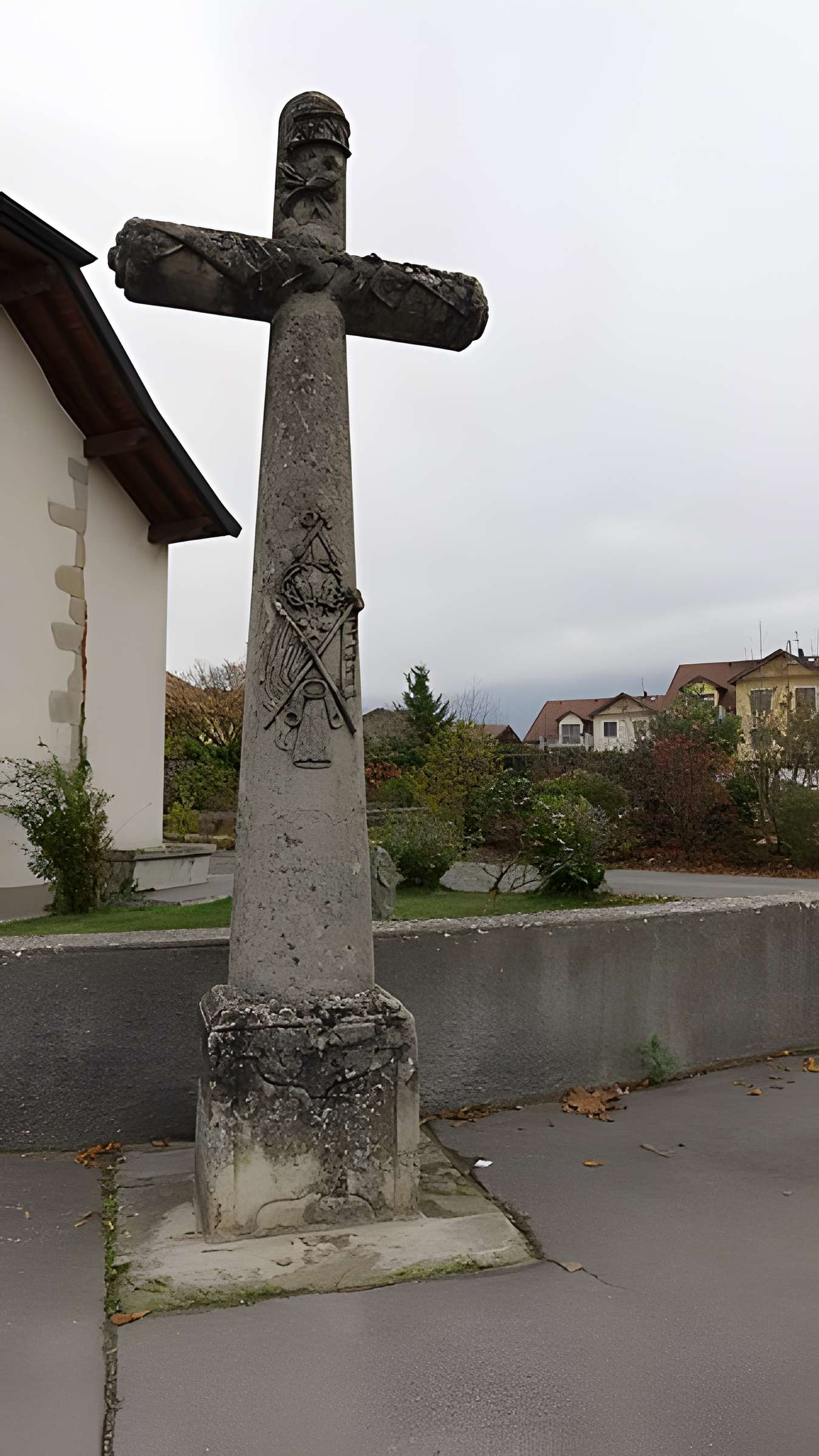 Croix de carrefour dite Croix du chef-lieu