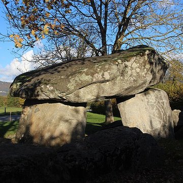Dolmen dit La-Pierre-aux-Fées