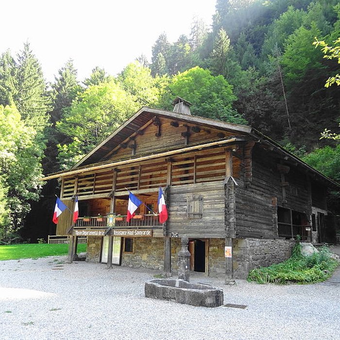 Photo de Nécropole de Morette