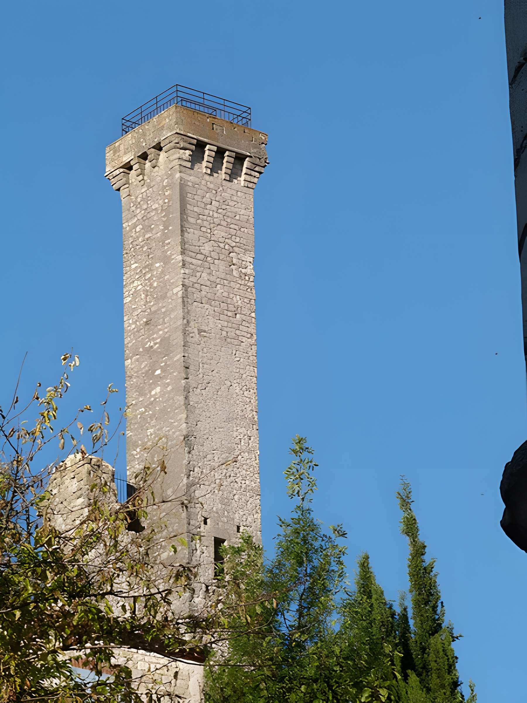 Château de Castelnau-de-Lévis