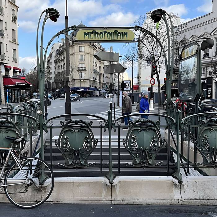 Photo de Métropolitain, station Louis-Blanc