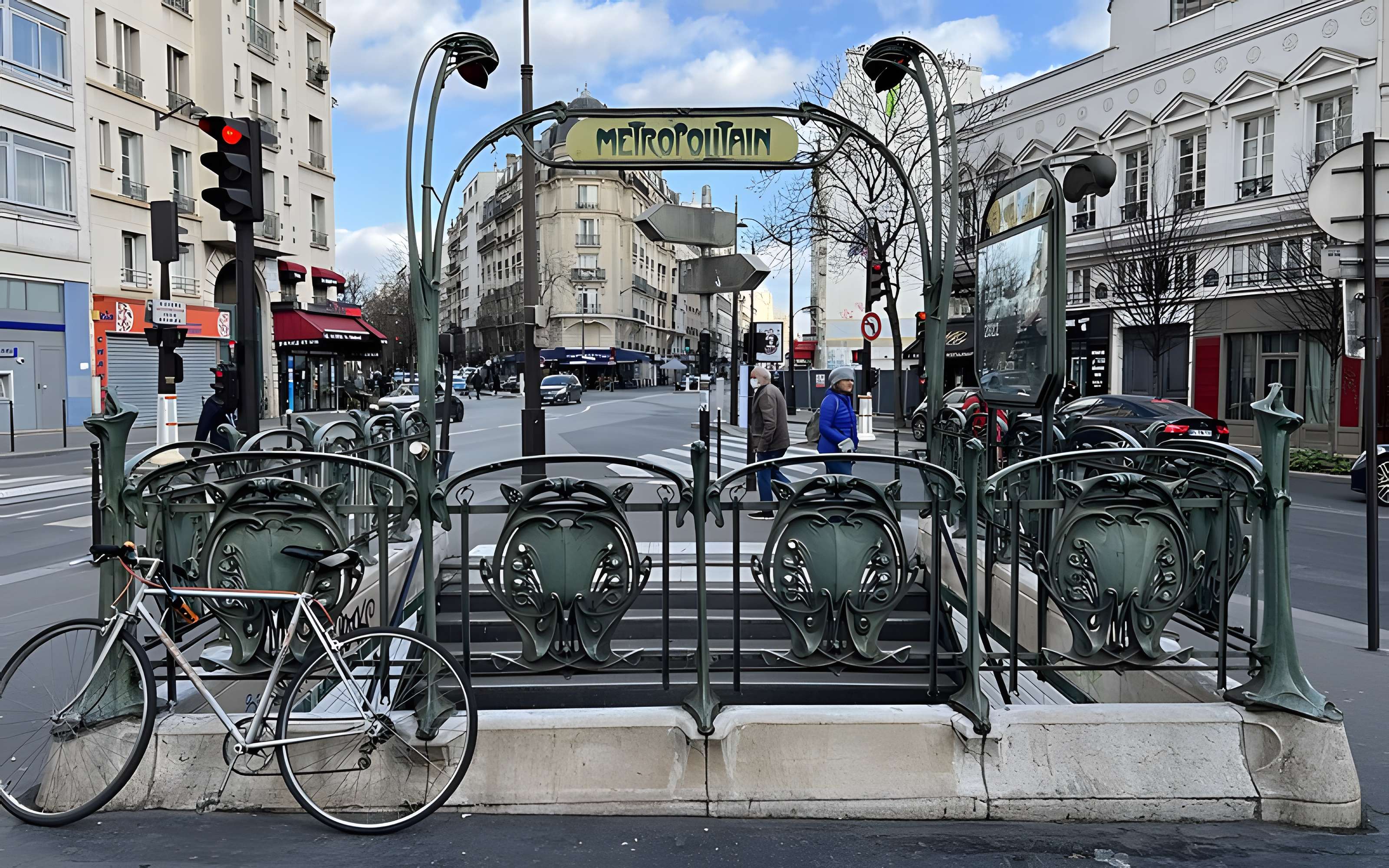 Métropolitain, station Louis-Blanc