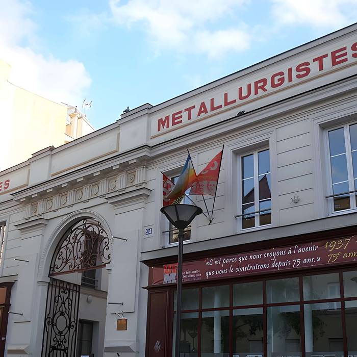 Photo de Ancienne fabrique dinstruments de musique  Gautrot-Couesnon , actuellement immeuble de lUnion Fraternelle des Métallurgistes