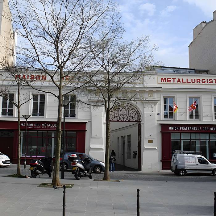 Photo de Ancienne fabrique dinstruments de musique  Gautrot-Couesnon , actuellement immeuble de lUnion Fraternelle des Métallurgistes