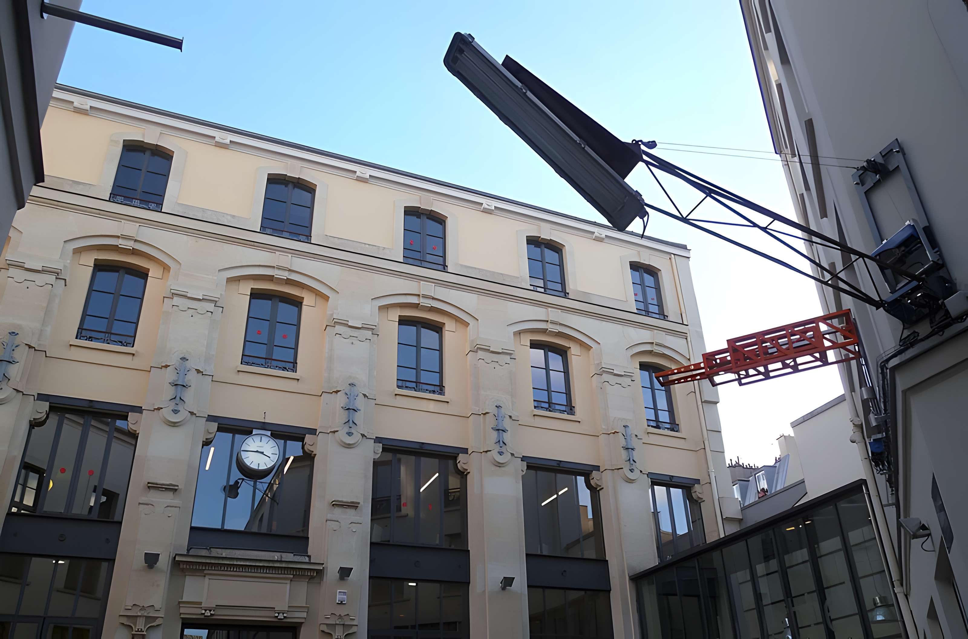 Ancienne fabrique d'instruments de musique  Gautrot-Couesnon , actuellement immeuble de l'Union Fraternelle des Métallurgistes