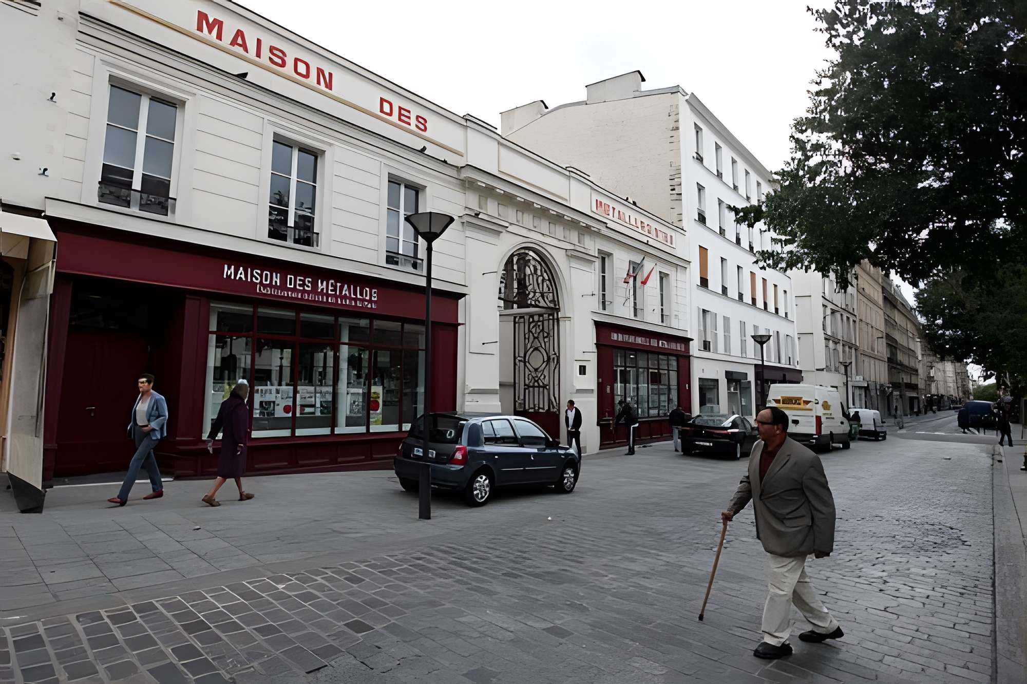 Ancienne fabrique d'instruments de musique  Gautrot-Couesnon , actuellement immeuble de l'Union Fraternelle des Métallurgistes