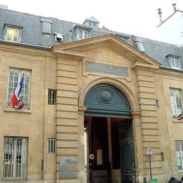 Ancienne caserne des Mousquetaires Noirs, dans lactuel Hôpital des Quinze-Vingts Centre dophtalmologie