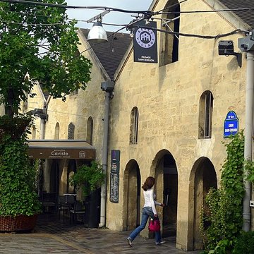 Chais et entrepôts de Bercy
