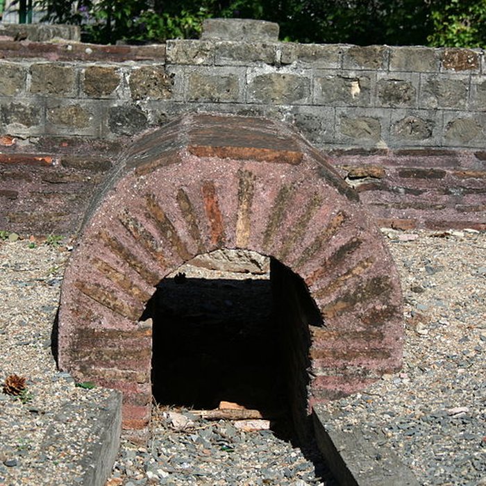 Photo de Jardin archéologique de lhôpital de Lisieux