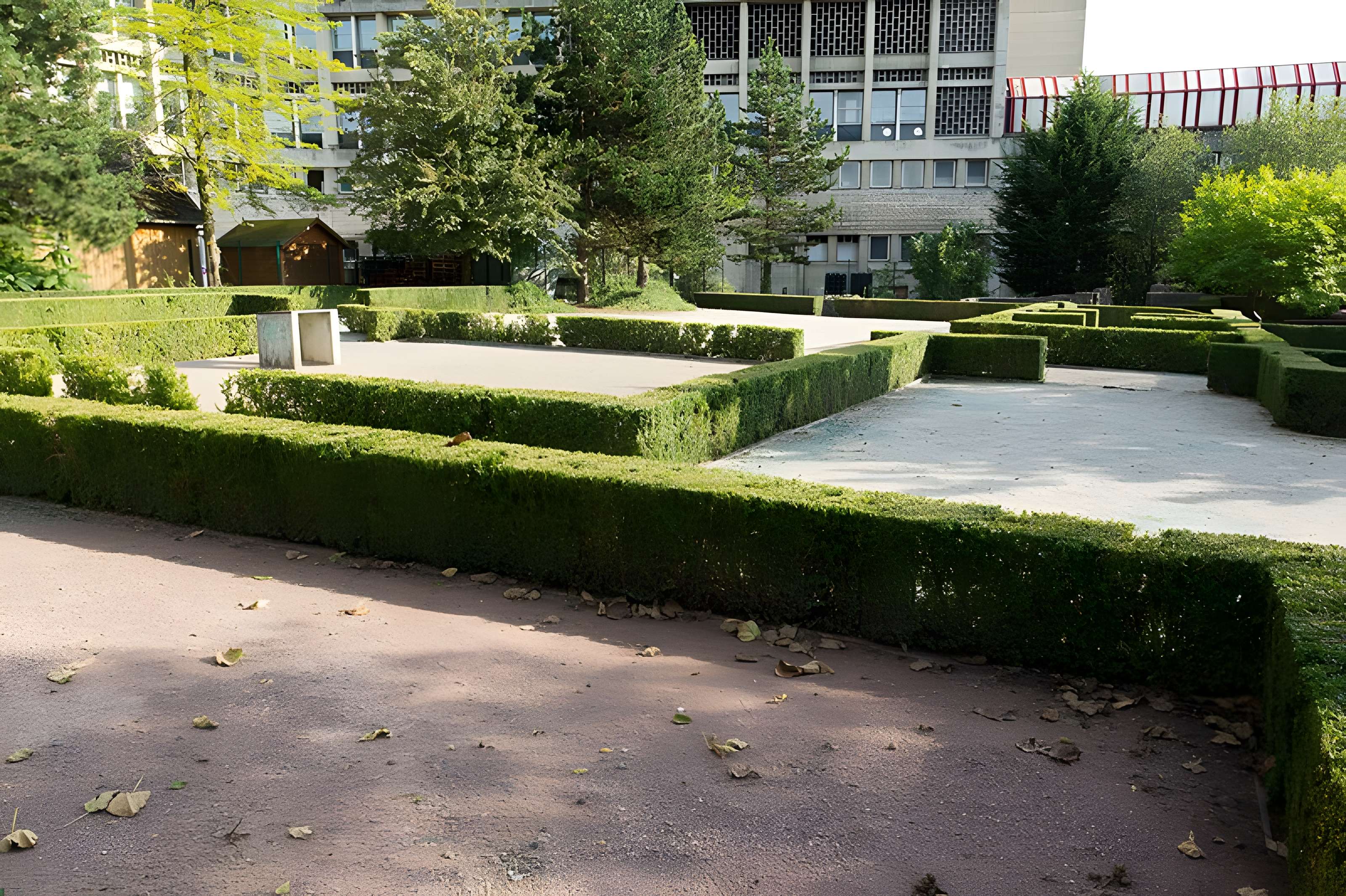 Jardin archéologique de l'hôpital de Lisieux