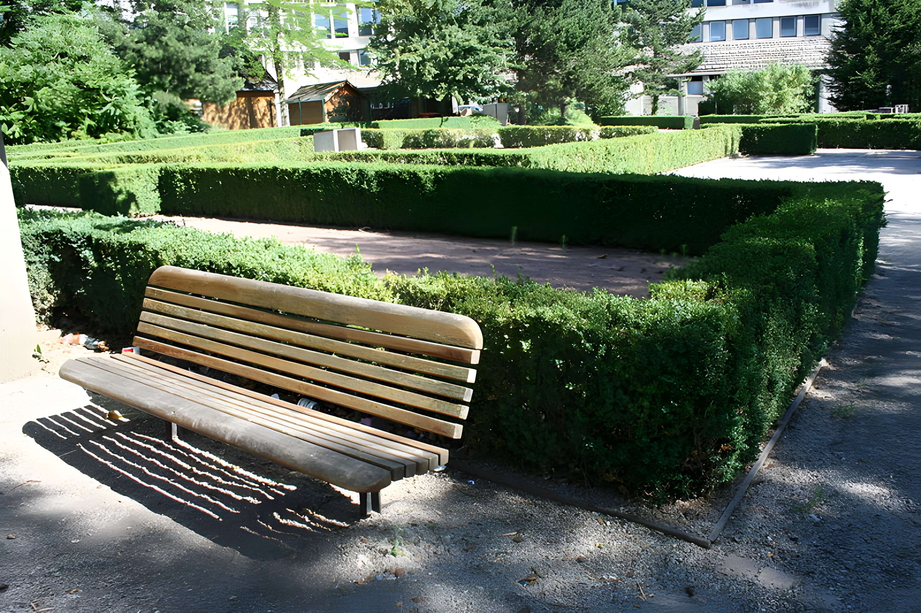Jardin archéologique de l'hôpital de Lisieux