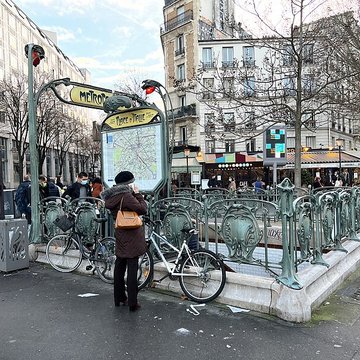 Métropolitain, station Campo-Formio